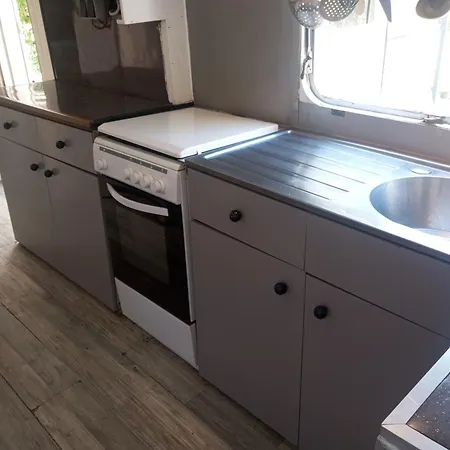 Mobil Avec Piscine Sur Terrain Prive De 1500 M2 Kamp alanı Sérignan