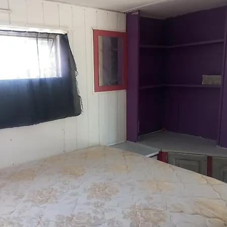 Kamp alanı Mobil Avec Piscine Sur Terrain Prive De 1500 M2 Sérignan
